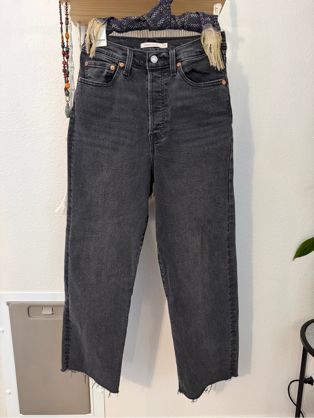 Levi’s ribcage straight black washed womens jeans